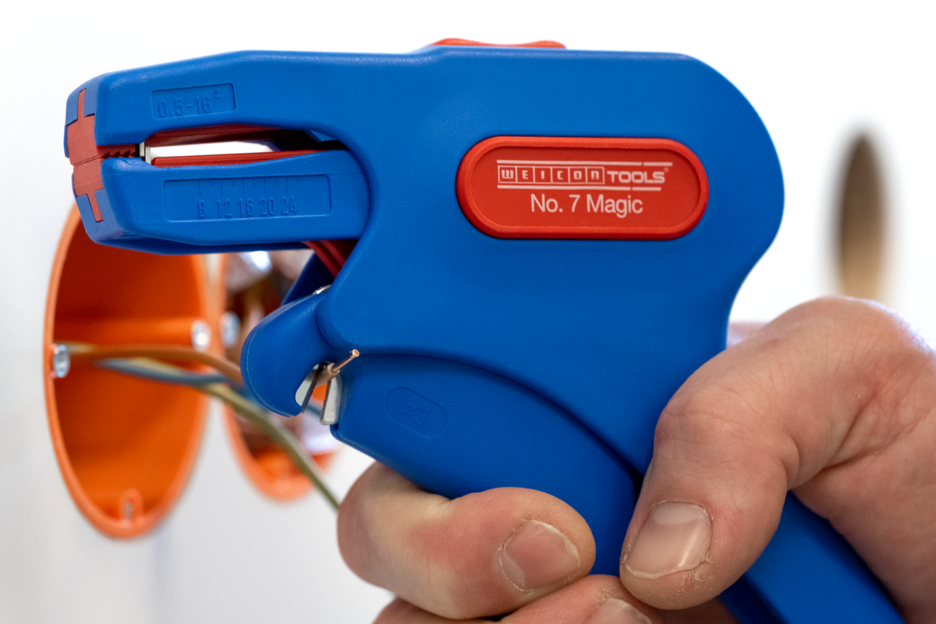 Cleste de dezizolare Nr.7 Magic | pentru dezizolare si inlaturare manta, interval de lucru pentru cabluri flexibile 0,5 - 16,0 mm² / pentru cabluri solide 0,5 - 10,0 mm²