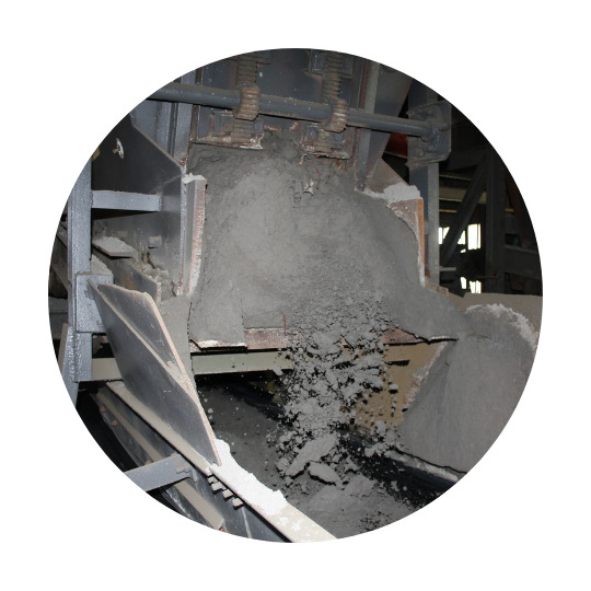 Pietre care cad într-o mașină