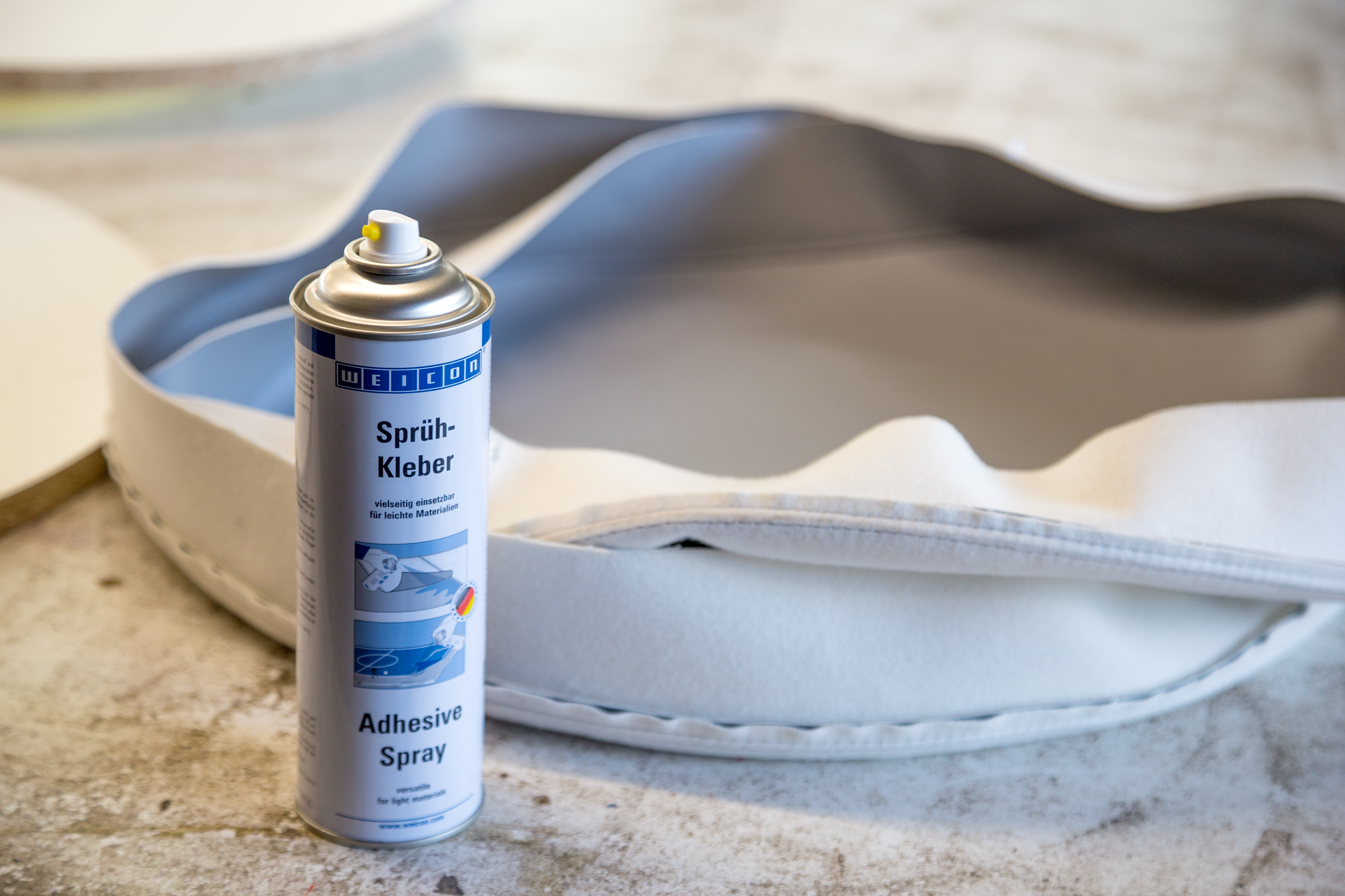 Spray adeziv | spray adeziv de contact, ideal pentru carton si hartie