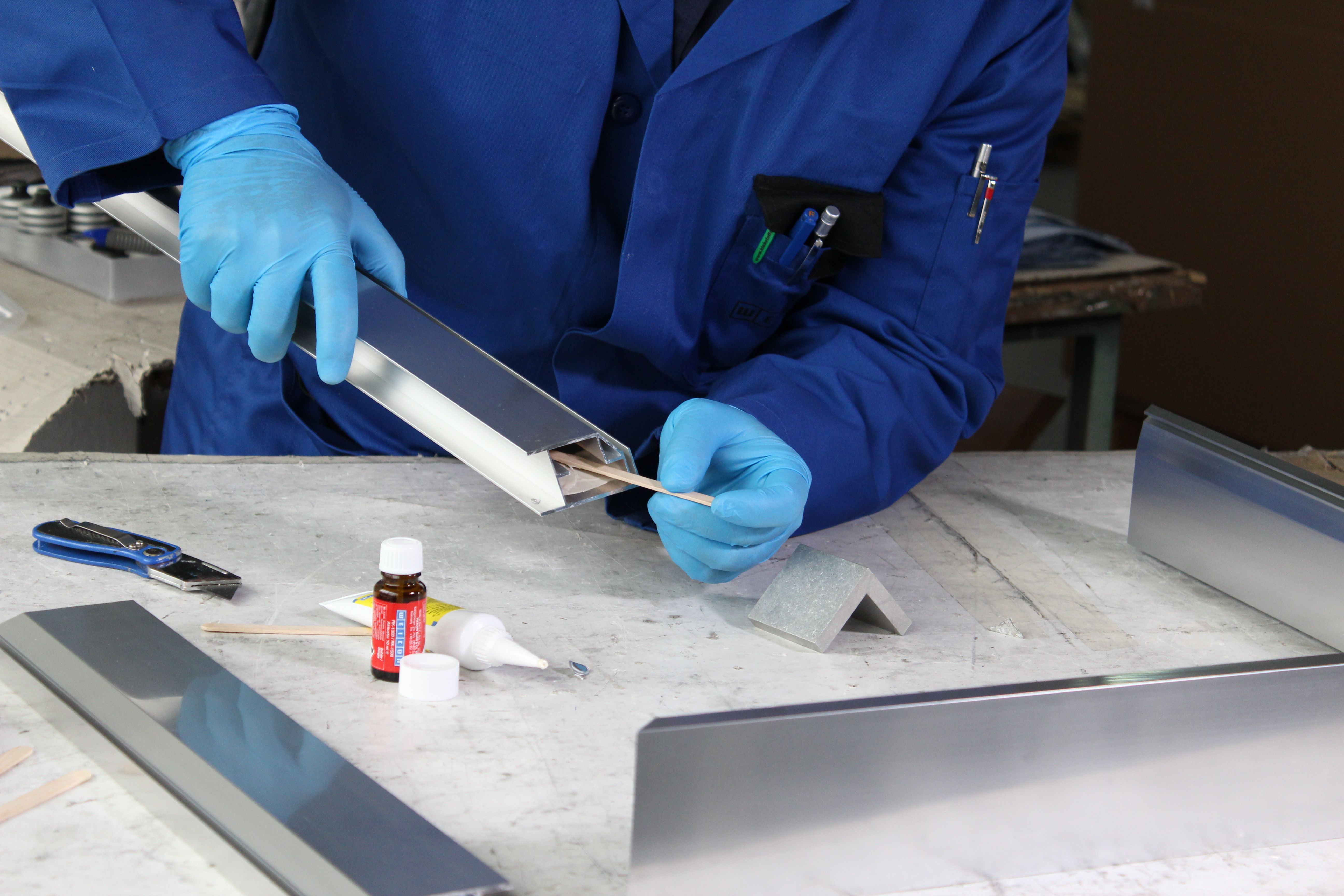 Adeziv rapid cu aluminiu | Adeziv metalic lichid pe bază de rășină epoxidică