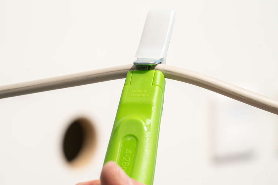 Cuțit dezizolat cablu 4 - 28 H Green Line (gama verde)  | cu lama tip carlig si capac de protectie, interval de lucru  4 - 28 mm Ø