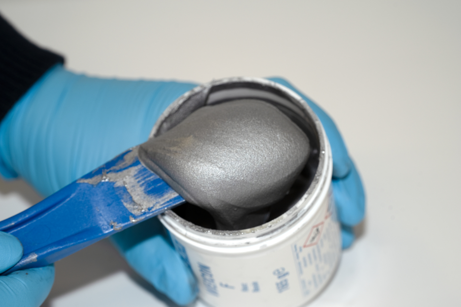 WEICON F | sistem de rasini epoxidice cu pulbere de aluminiu pentru reparatii si matrite