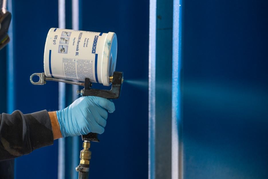 WEICON Ceramic BL | sisteme de rasini epoxidice cu pulbere minerala pentru protectie extrema la uzura si rezistenta inalta la abraziune