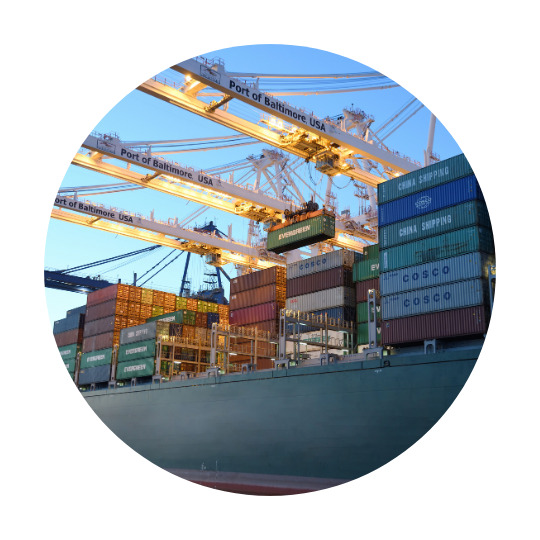 Containere pe o navă