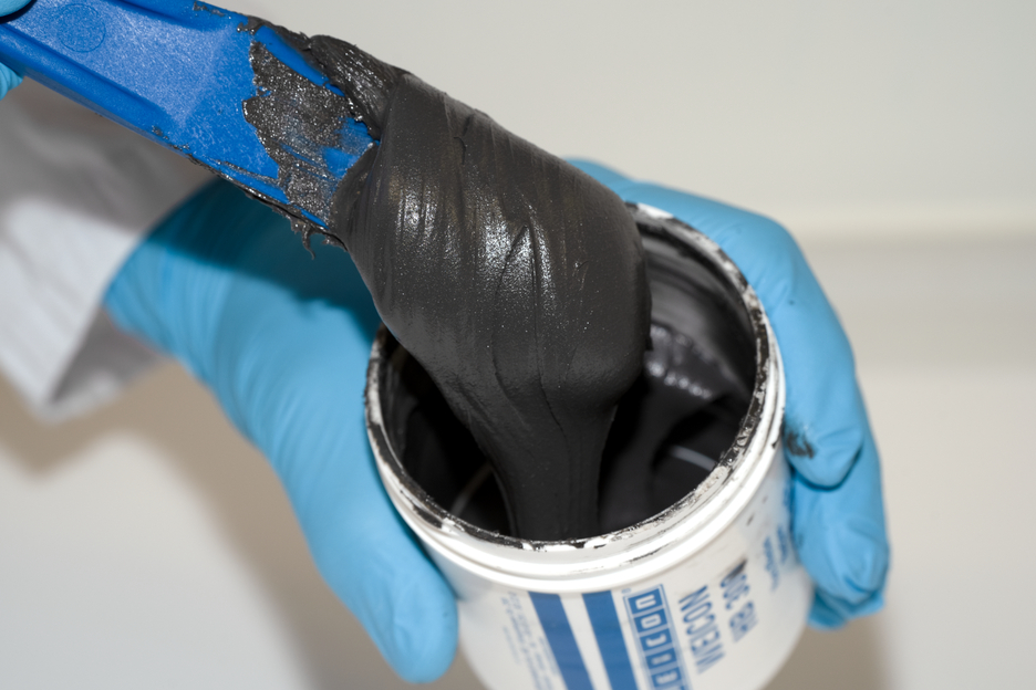 WEICON HB 300 | sistem de rasini epoxidice cu rezistenta la temperaturi inalte, pentru reparatii
