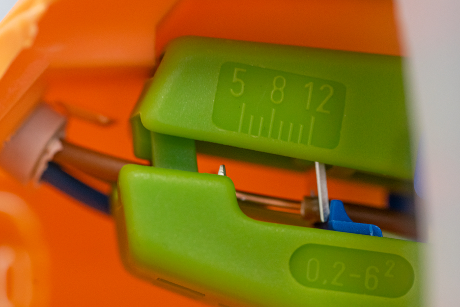 Clește de dezizolat nr. 5 Green Line (gama verde) | pentru toti conductorii uzuali litati si solizi, interval de lucru 0,2 - 6,0 mm²
