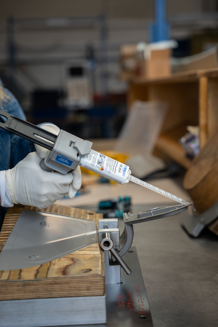 Adeziv adezivul structural acrilic Easy Mix PE-PP 50 | adeziv de constructie pe baza de metil-acrilat pentru materiale plastice speciale