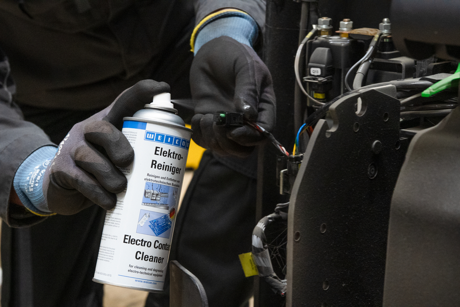 Curatitor contacte electrice | solutie de curatare pentru componente electrotehnice si mecanice