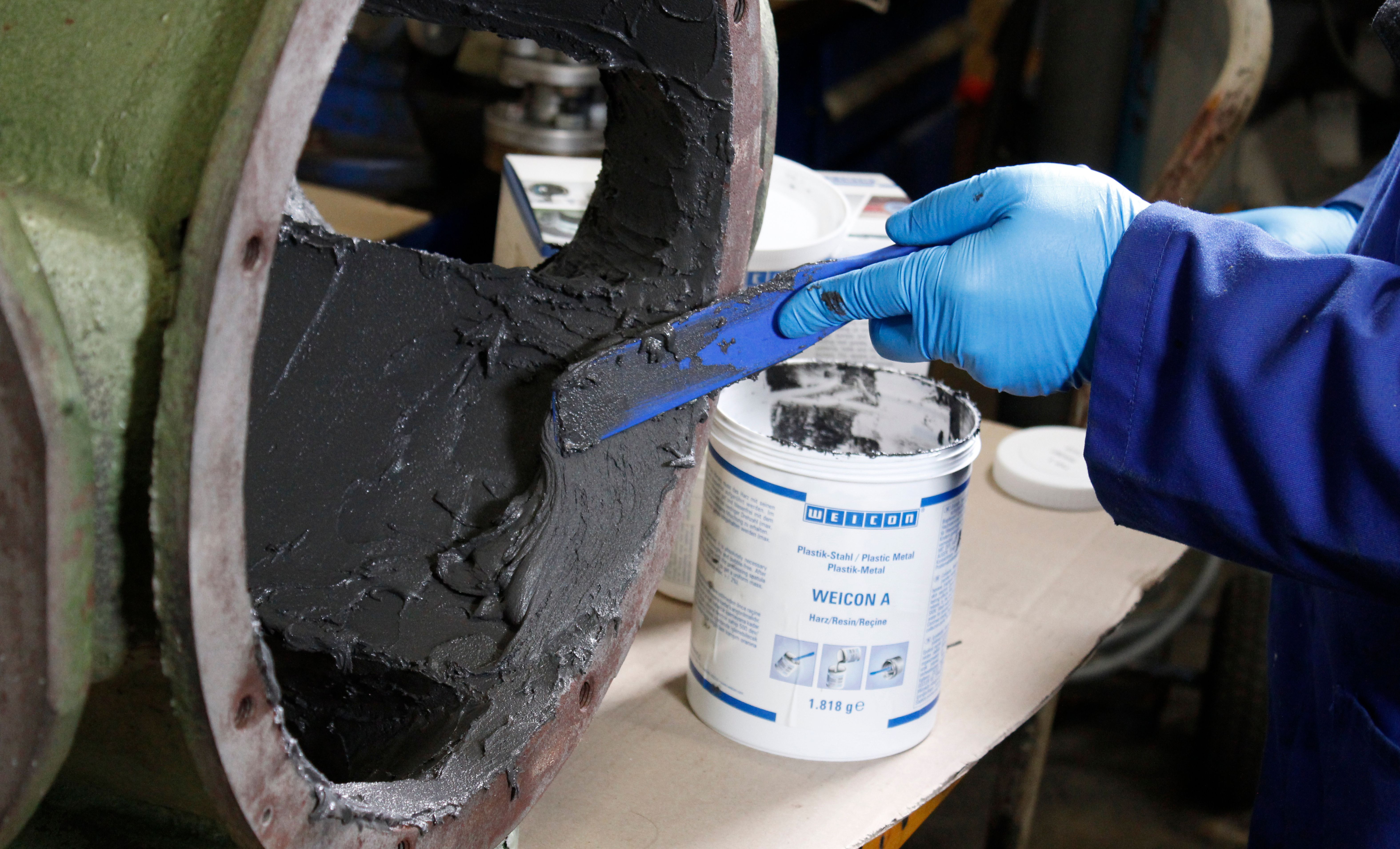 Masa de reparație este aplicată în pompă