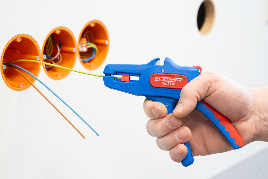 Clește de dezizolare nr. 5 Pro | pentru toti conductorii uzuali litati si solizi, interval de lucru 0,2 - 16,0 mm²