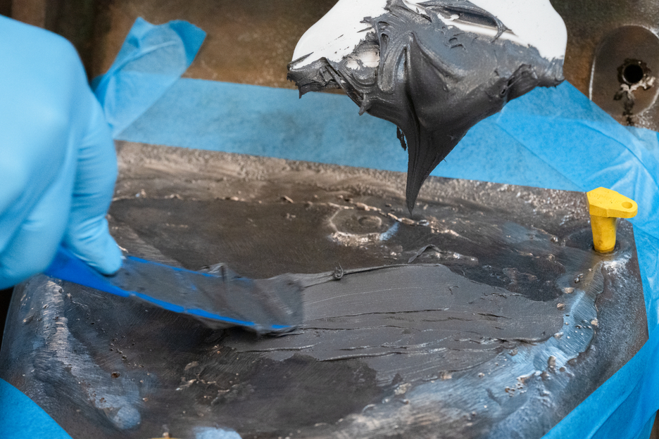 WEICON HB 300 | sistem de rasini epoxidice cu rezistenta la temperaturi inalte, pentru reparatii