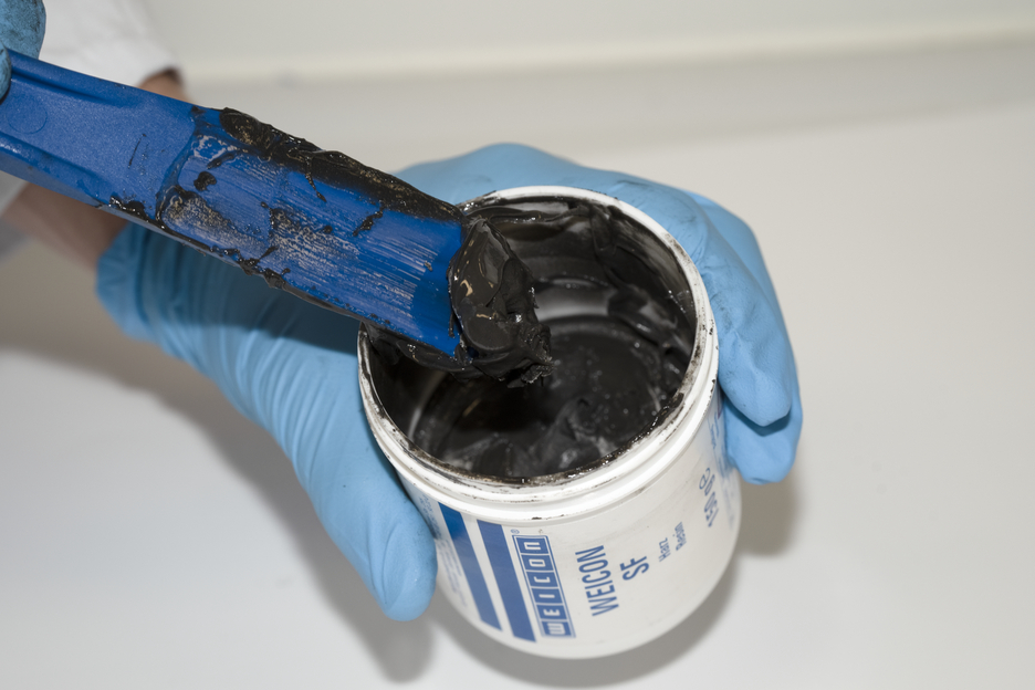 WEICON SF | sistem de rasini epoxidice cu pulbere de otel pentru reparatii si matrite cu certificare DNV