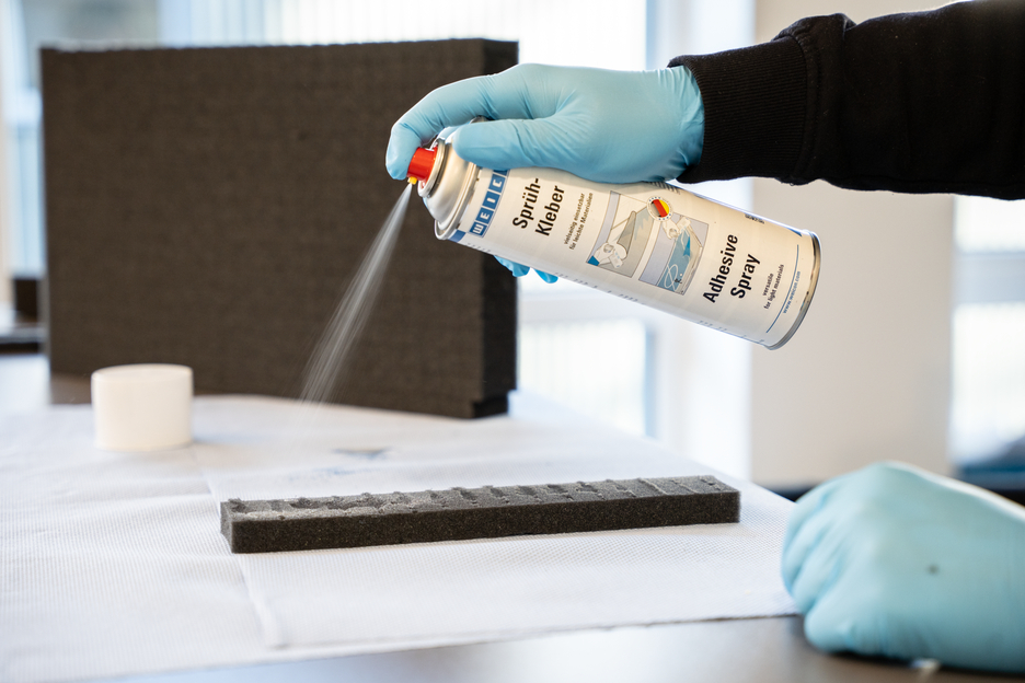 Spray adeziv | spray adeziv de contact, ideal pentru carton si hartie