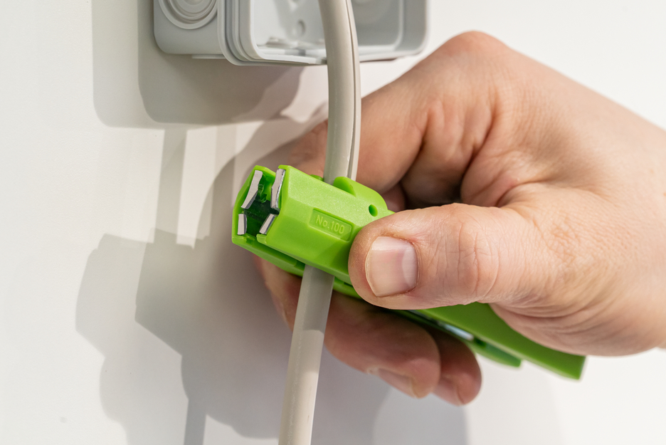 Dezizolator  nr. 100 Green Line (gama verde) | dezizolator multifunctional, interval de lucru  0,5 - 16 mm² / 4 - 13 mm Ø