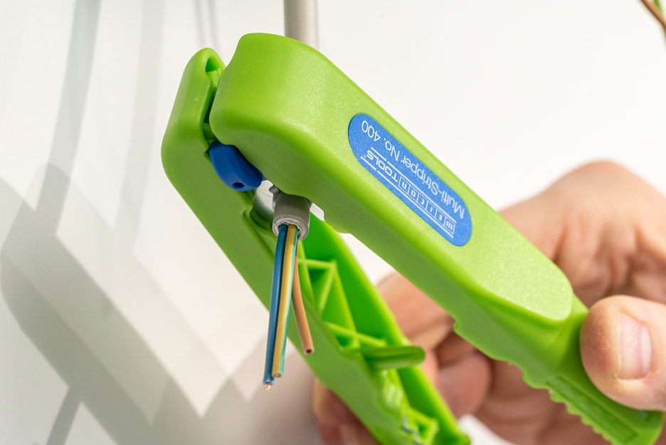 Dezizolator  nr. 400 Green Line (gama verde) | dezizolator multifunctional, interval de lucru dezizolare 0,5 - 6,0 mm² / inlaturare manta  8 - 13 mm Ø