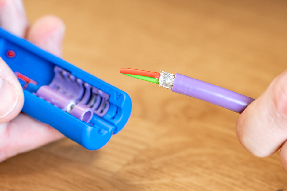 Dezizolator Profibus nr. 2 | Unealta de dezizolat pentru cabluri de date de ex. cabluri Profibus ecranate