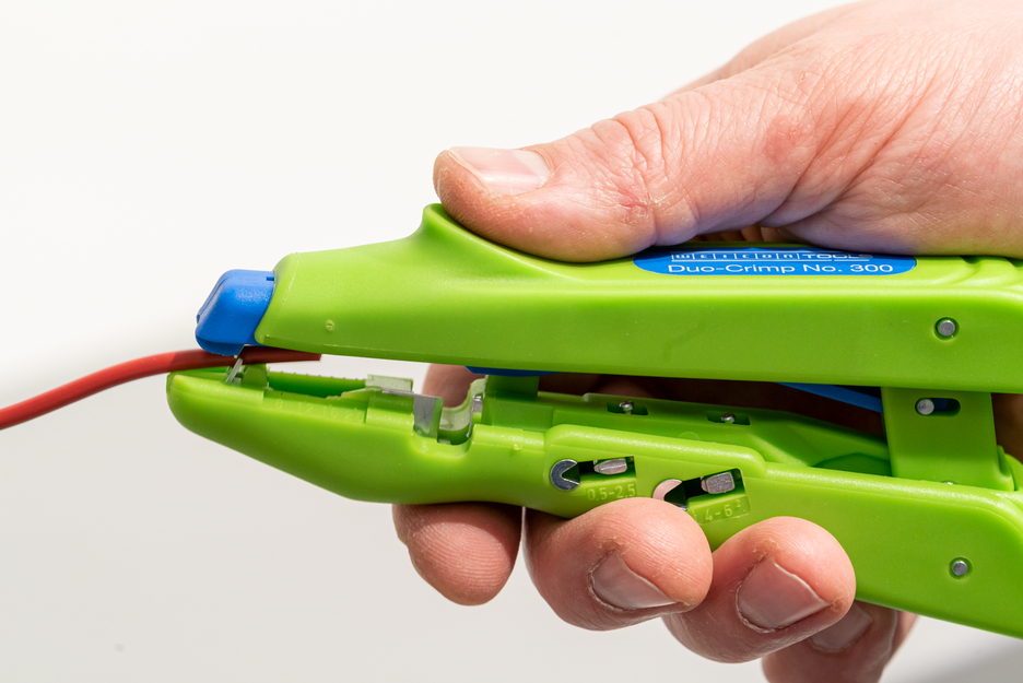 Duo-Crimp No. 300 Green Line (gama verde) | pentru dezizolare si sertizare, interval de lucru  0,5 mm² - 6,0 mm²