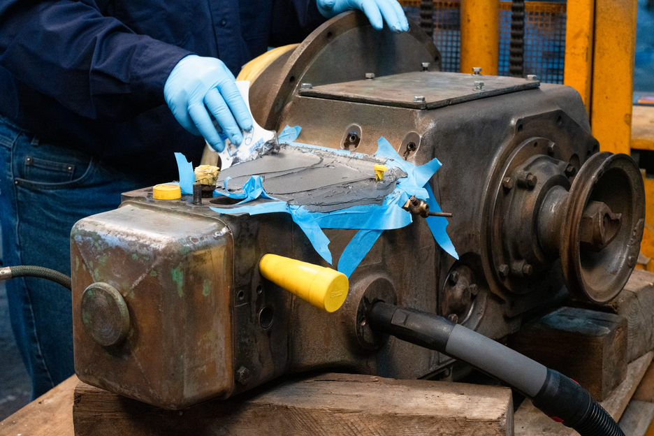 WEICON HB 300 | sistem de rasini epoxidice cu rezistenta la temperaturi inalte, pentru reparatii