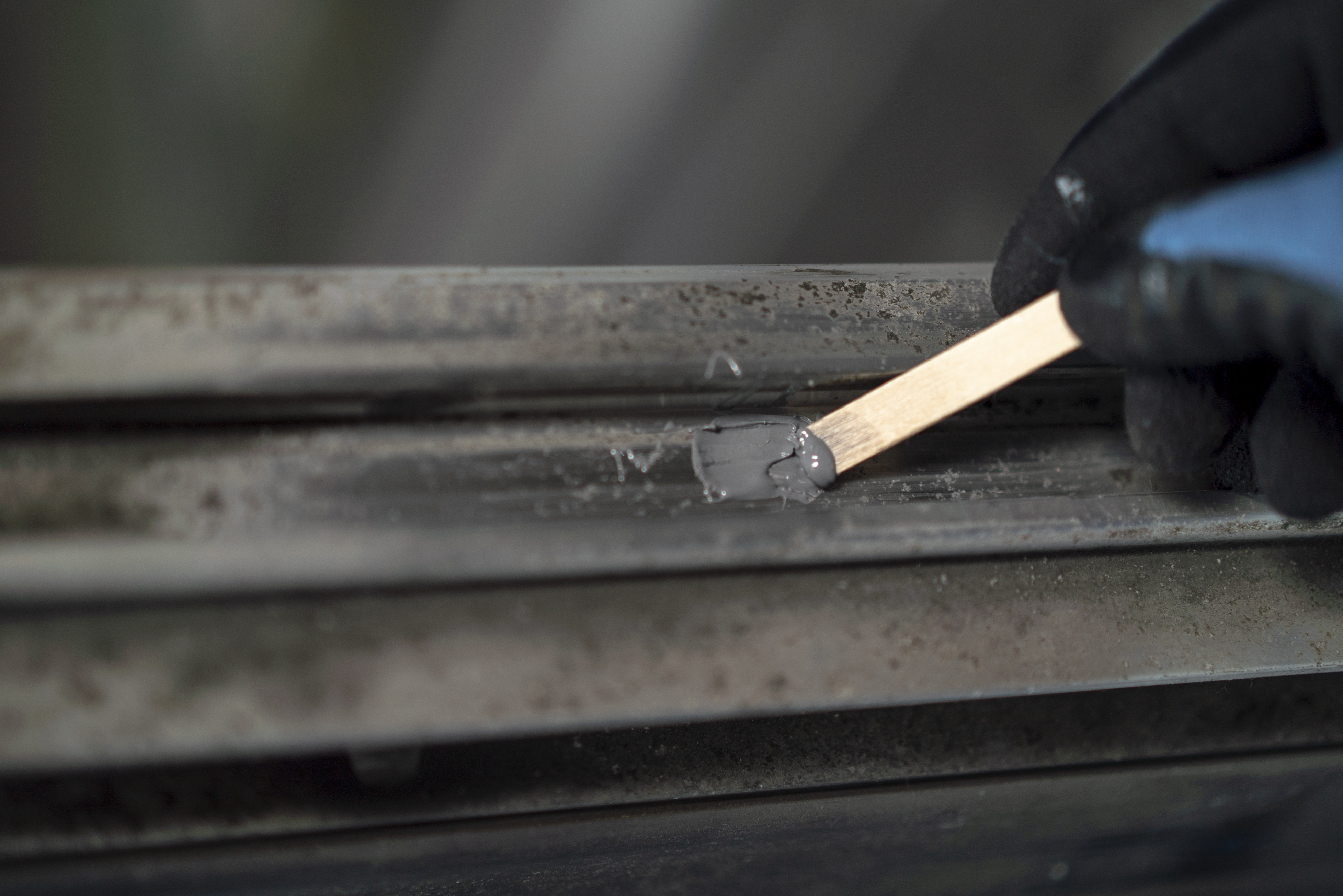 Adeziv rapid cu aluminiu | Adeziv metalic lichid pe bază de rășină epoxidică