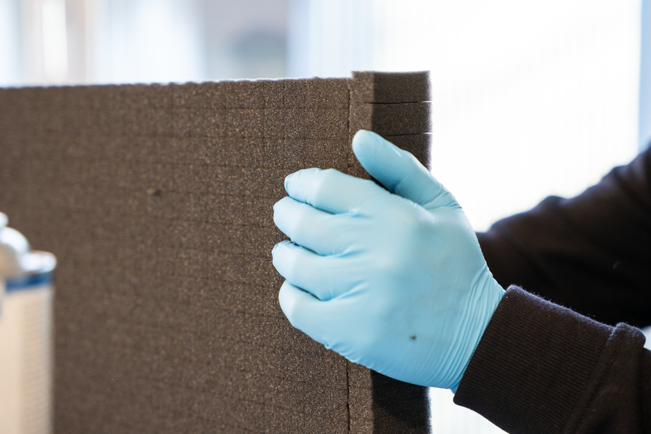 Spray adeziv | spray adeziv de contact, ideal pentru carton si hartie